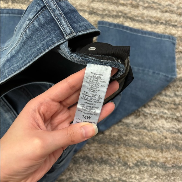 Democracy High Rise Barely Bootcut Jeans Sz 14W NWT | Democracy Bootcut Jeans * - Picture 9 of 12